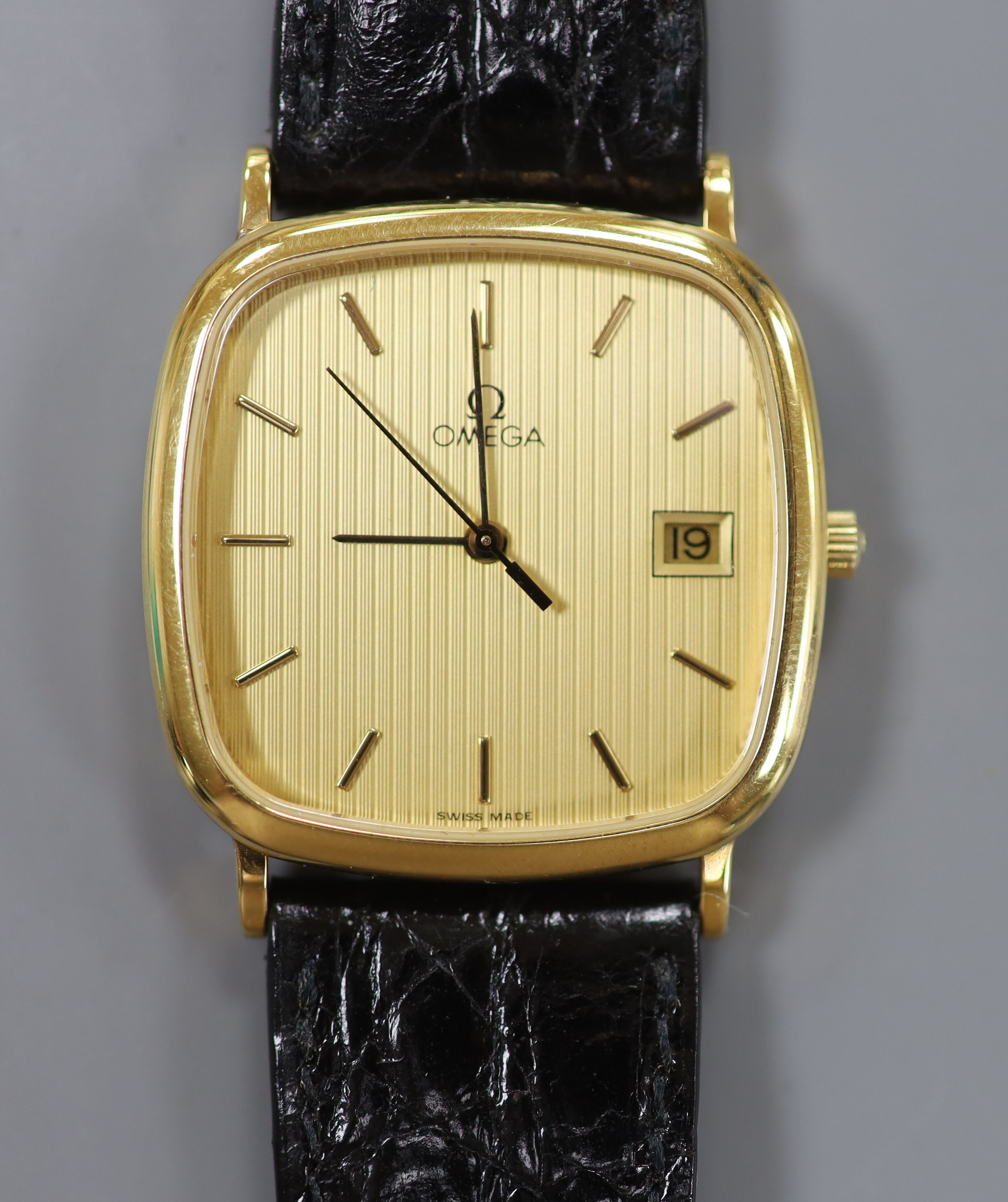 A gentleman's modern steel & gold plated Omega quartz dress watch, on associated strap, case diameter 31mm.